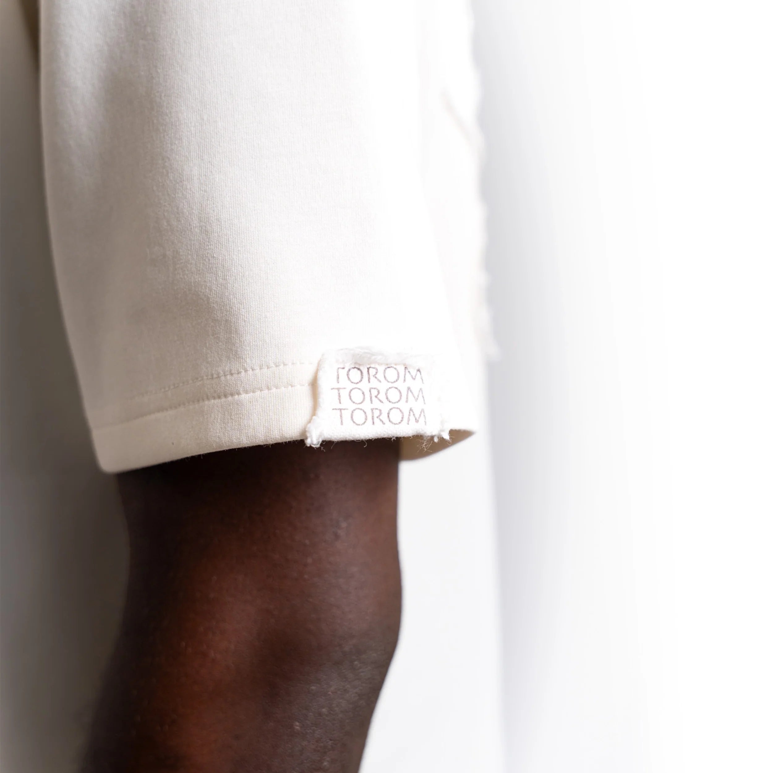 TOROM - Beige Sand T-shirt